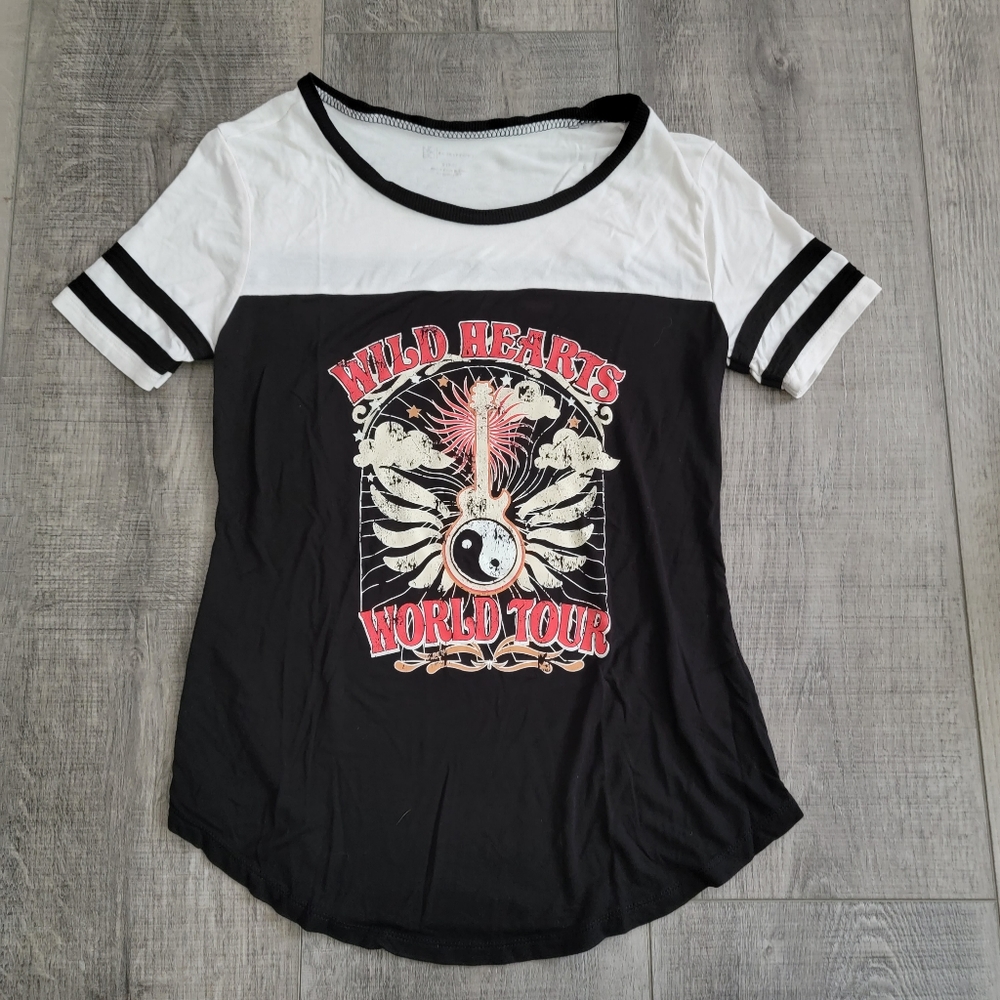♥️ NWOT/No Boundaries/Size: S(3-5)/ Graphic Tee